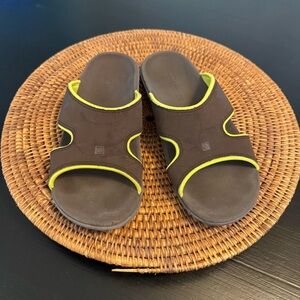 Spenco Brown Slide Sandals women’s size 9